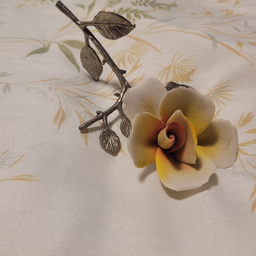Delicate Ceramic Rose Accent with Metallic Stem - White and Yellow